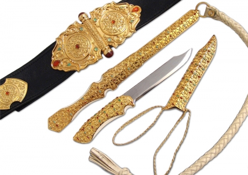 s-197.  <br>  Khan's belt, knife, whip. <br>  925 silver. 1062 grams. Gilding.Natural  Mammoth tusk, Carnelian, Chrysoprase, Chalcedony, Leather and Damascus steel.